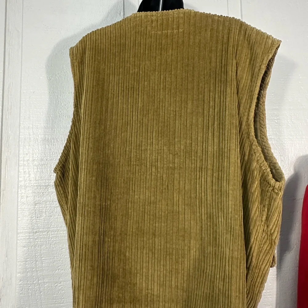 U. S. Expedition Tan Ribbed Vest Size XL EUC